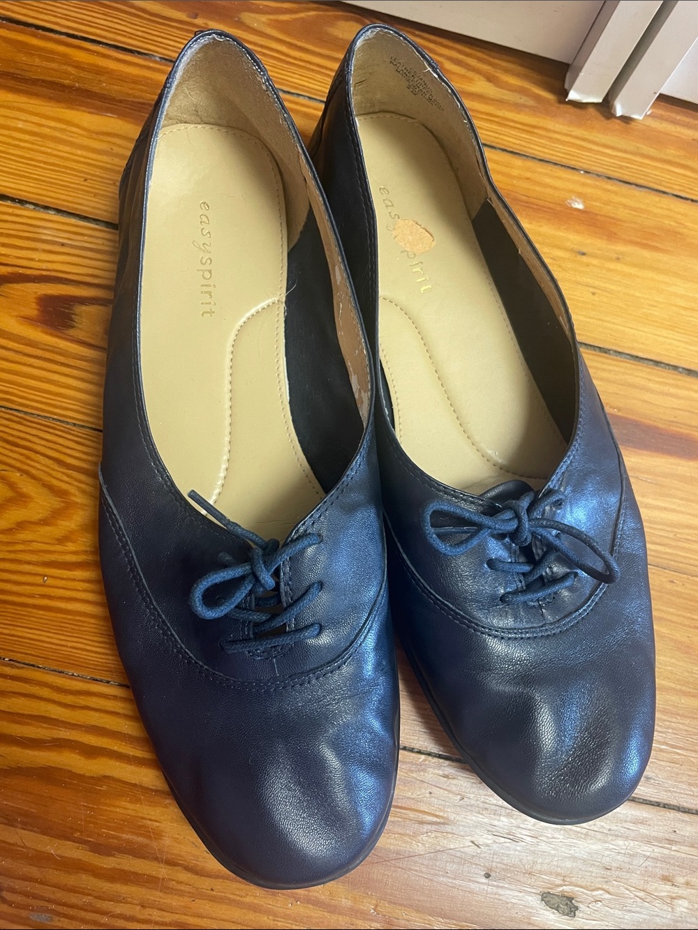 Easy Spirit Navy Leather Lace-Up Flats